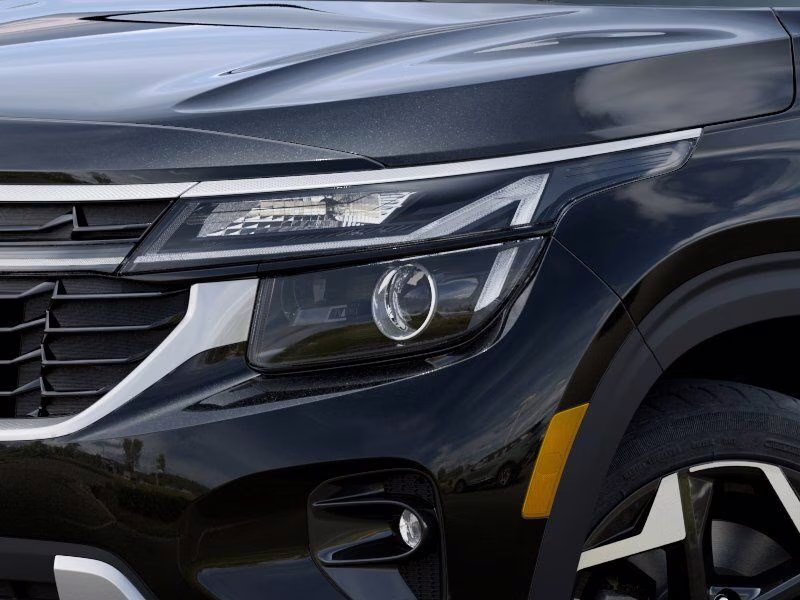 2026 Fusion Black Kia Seltos S AWD SUV