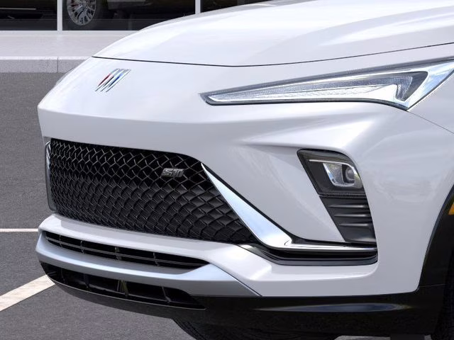 2026 Summit White Buick Envista Sport Touring FWD SUV