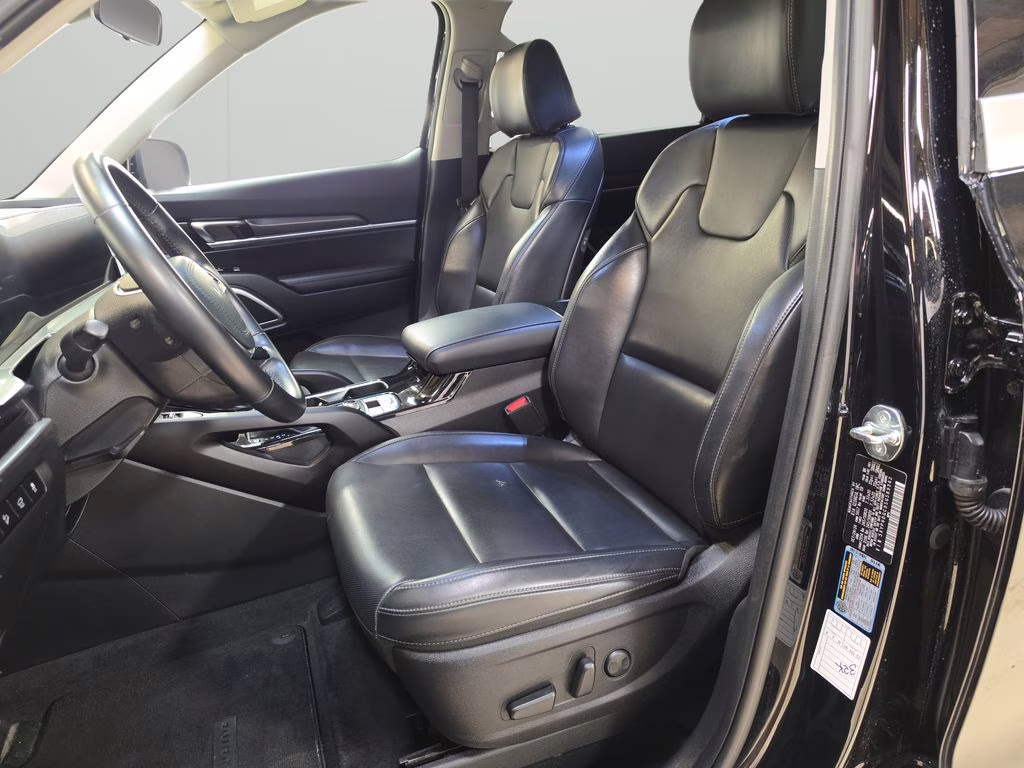 2025 Ebony Black Kia Telluride S AWD SUV