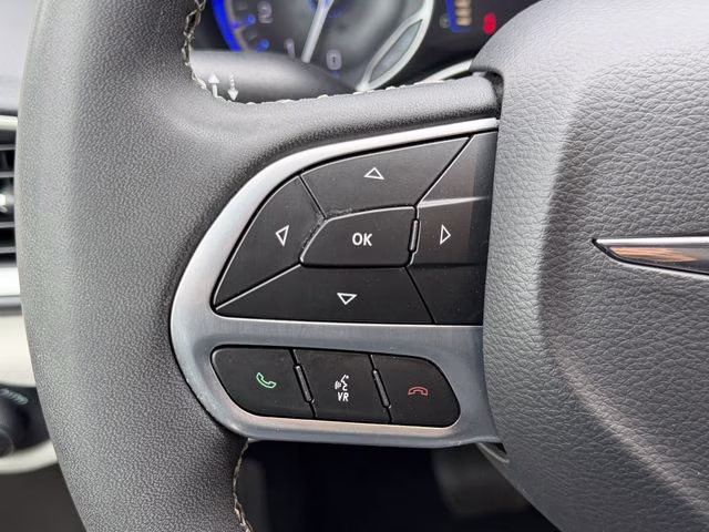 2023 Silver Mist Clearcoat Chrysler Voyager LX FWD Van