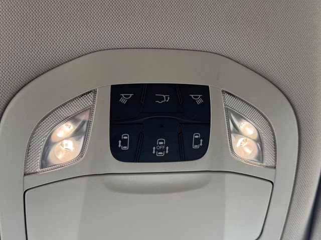 2023 Silver Mist Clearcoat Chrysler Voyager LX FWD Van