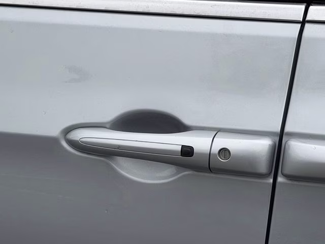 2023 Silver Mist Clearcoat Chrysler Voyager LX FWD Van