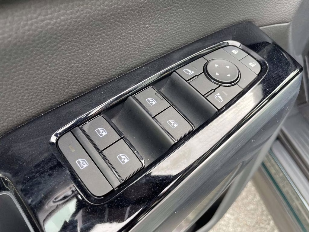 2025 Obsidian Green Pearl Nissan Pathfinder SL FWD SUV