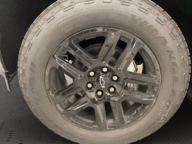 2026 Sterling Gray Metallic Chevrolet Silverado 1500 Custom 4X4 Truck