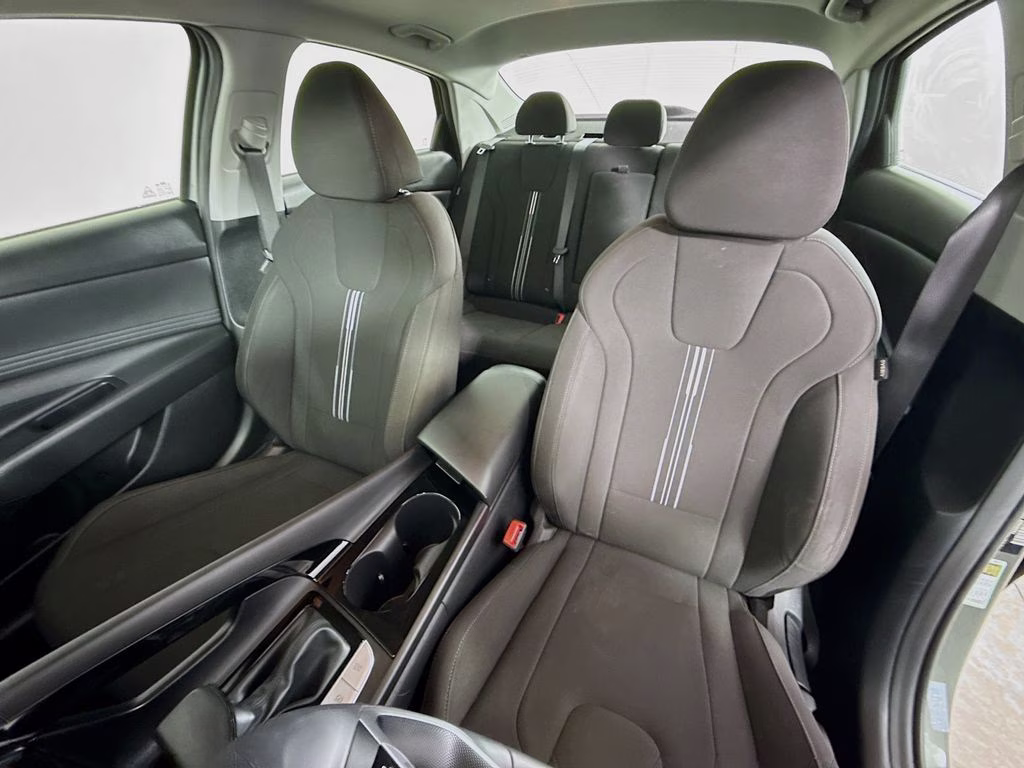 2025 Amazon Gray Hyundai Elantra SEL Convenience FWD Sedan