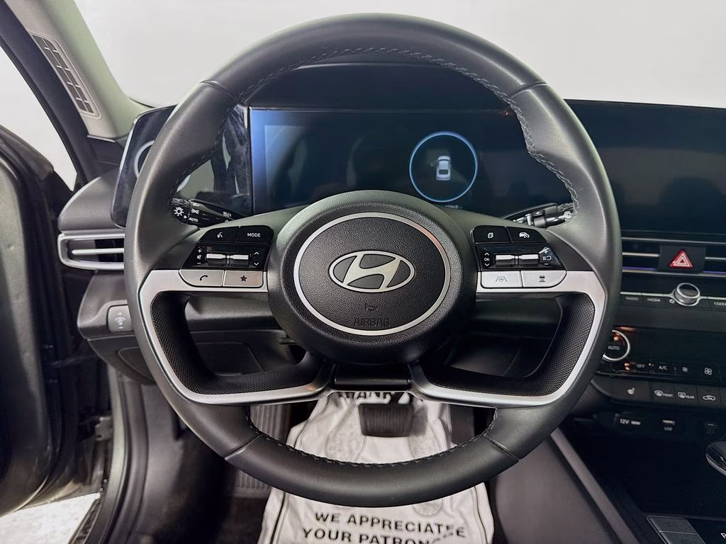 2025 Amazon Gray Hyundai Elantra SEL Convenience FWD Sedan
