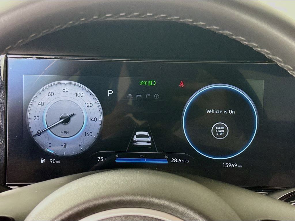 2025 Amazon Gray Hyundai Elantra SEL Convenience FWD Sedan