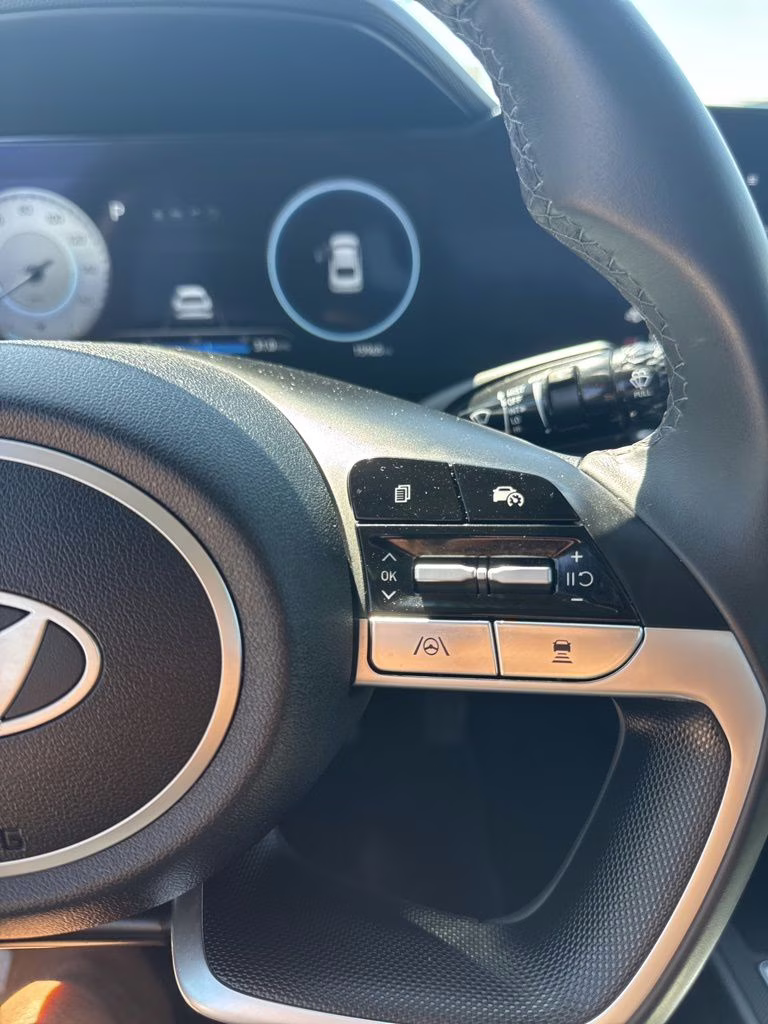 2025 Amazon Gray Hyundai Elantra SEL Convenience FWD Sedan