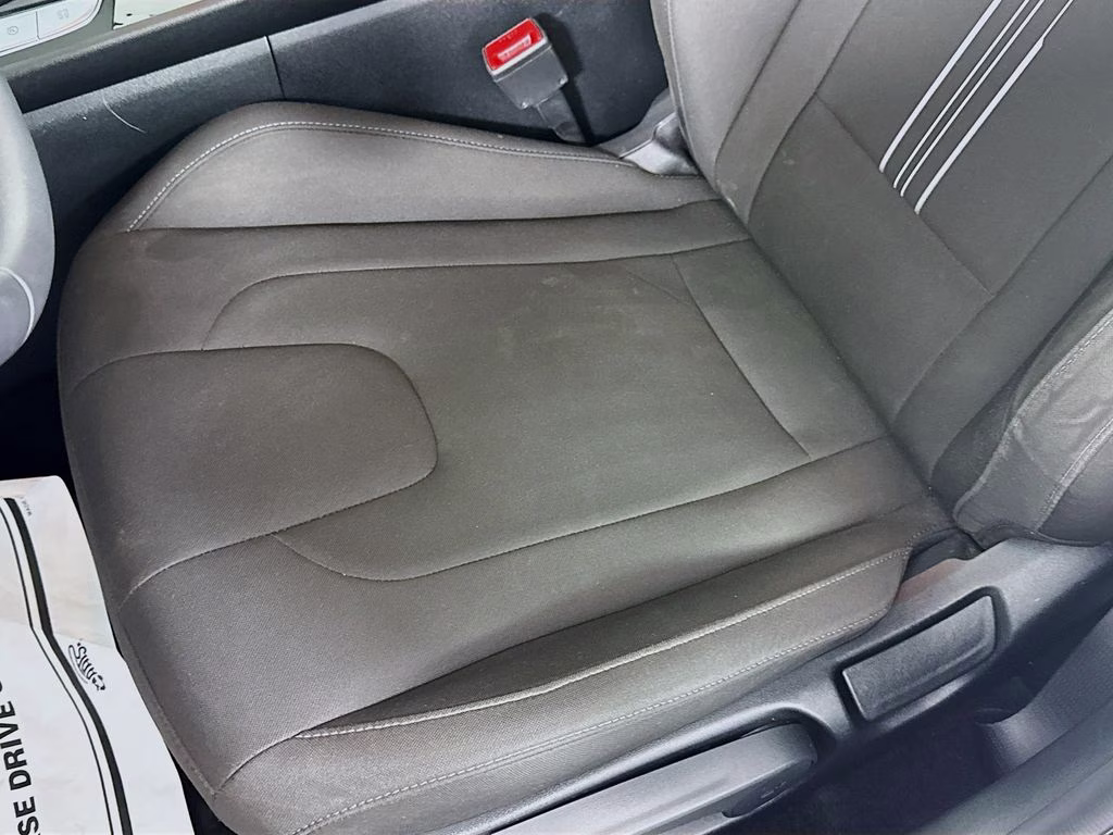 2025 Amazon Gray Hyundai Elantra SEL Convenience FWD Sedan