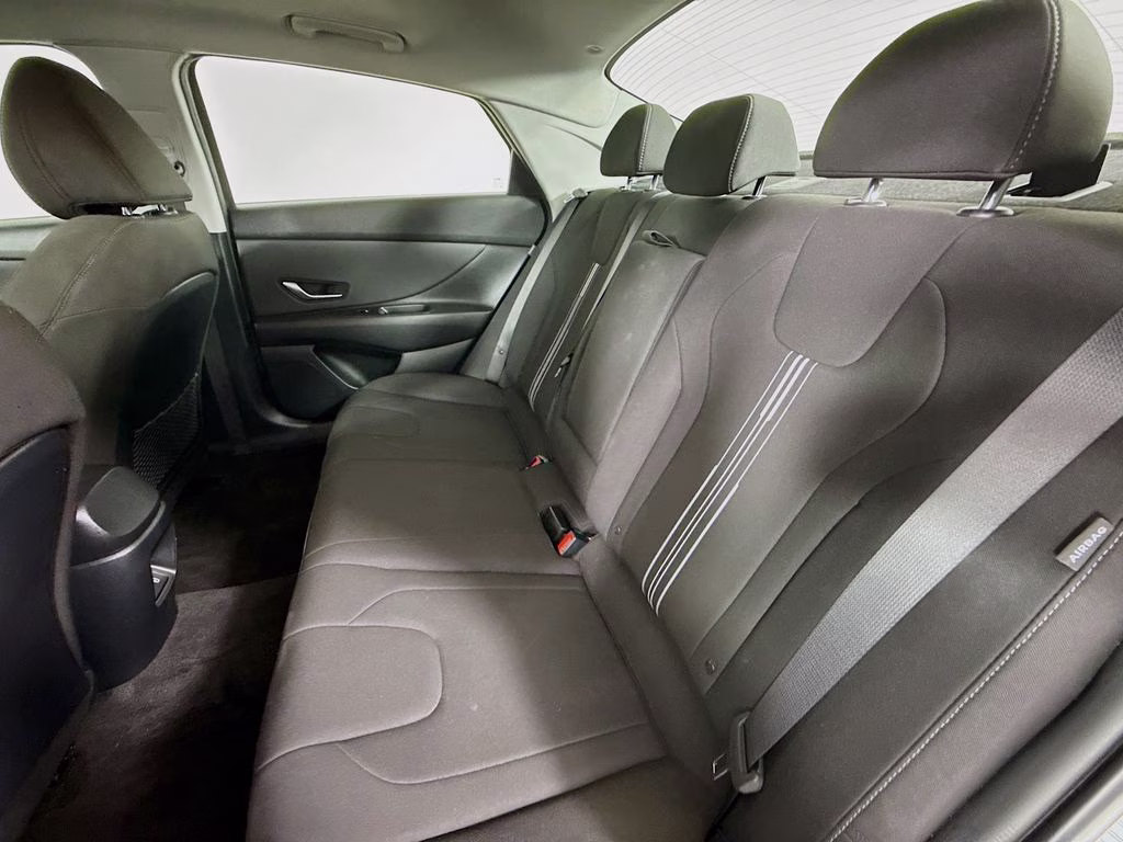 2025 Amazon Gray Hyundai Elantra SEL Convenience FWD Sedan