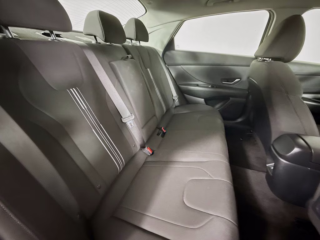 2025 Amazon Gray Hyundai Elantra SEL Convenience FWD Sedan