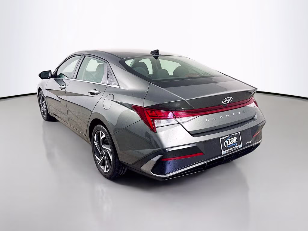 2025 Amazon Gray Hyundai Elantra SEL Convenience FWD Sedan