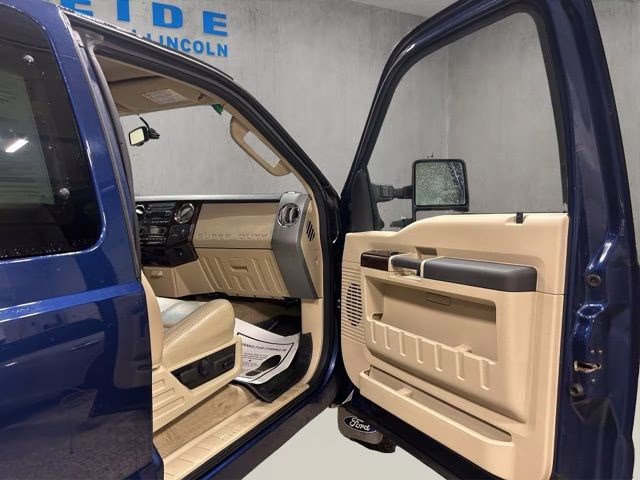 2008 Dark Blue Pearl Clearcoat Metallic Ford Super Duty F-250 SRW Lariat 4X4 Truck