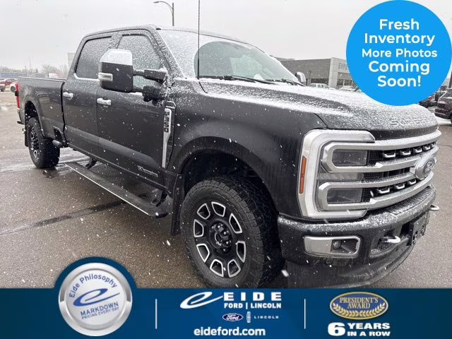 2024 Agate Black Metallic Ford Super Duty F-350 SRW Platinum 4X4 Truck