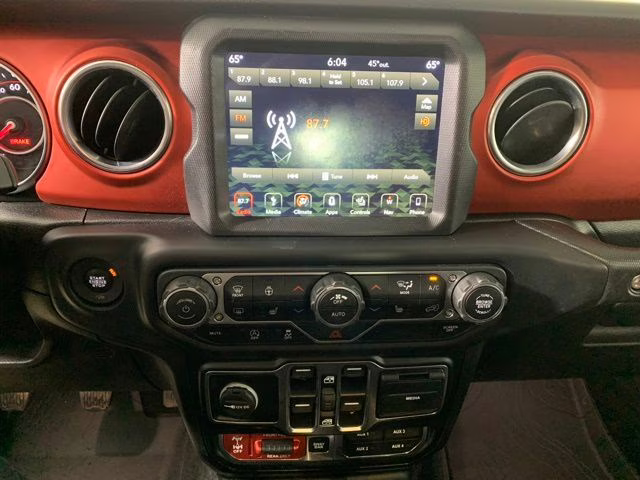 2019 Granite Crystal Metallic Clearcoat Jeep Wrangler Unlimited Rubicon 4X4 SUV