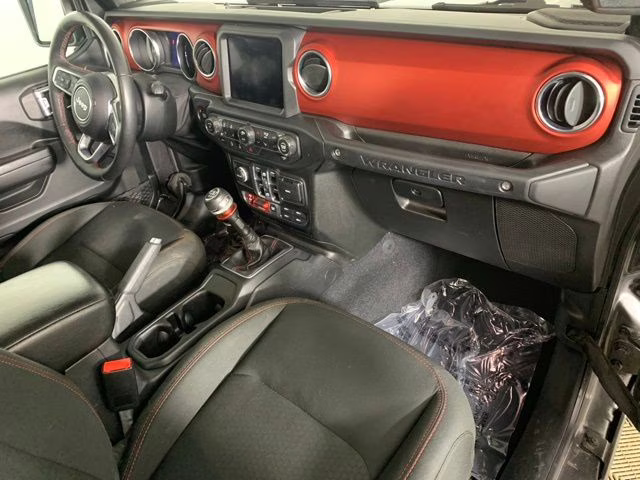 2019 Granite Crystal Metallic Clearcoat Jeep Wrangler Unlimited Rubicon 4X4 SUV