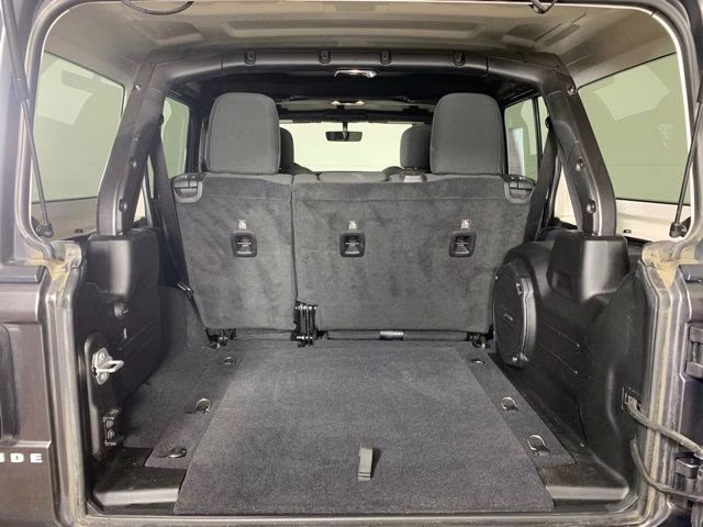 2019 Granite Crystal Metallic Clearcoat Jeep Wrangler Unlimited Rubicon 4X4 SUV