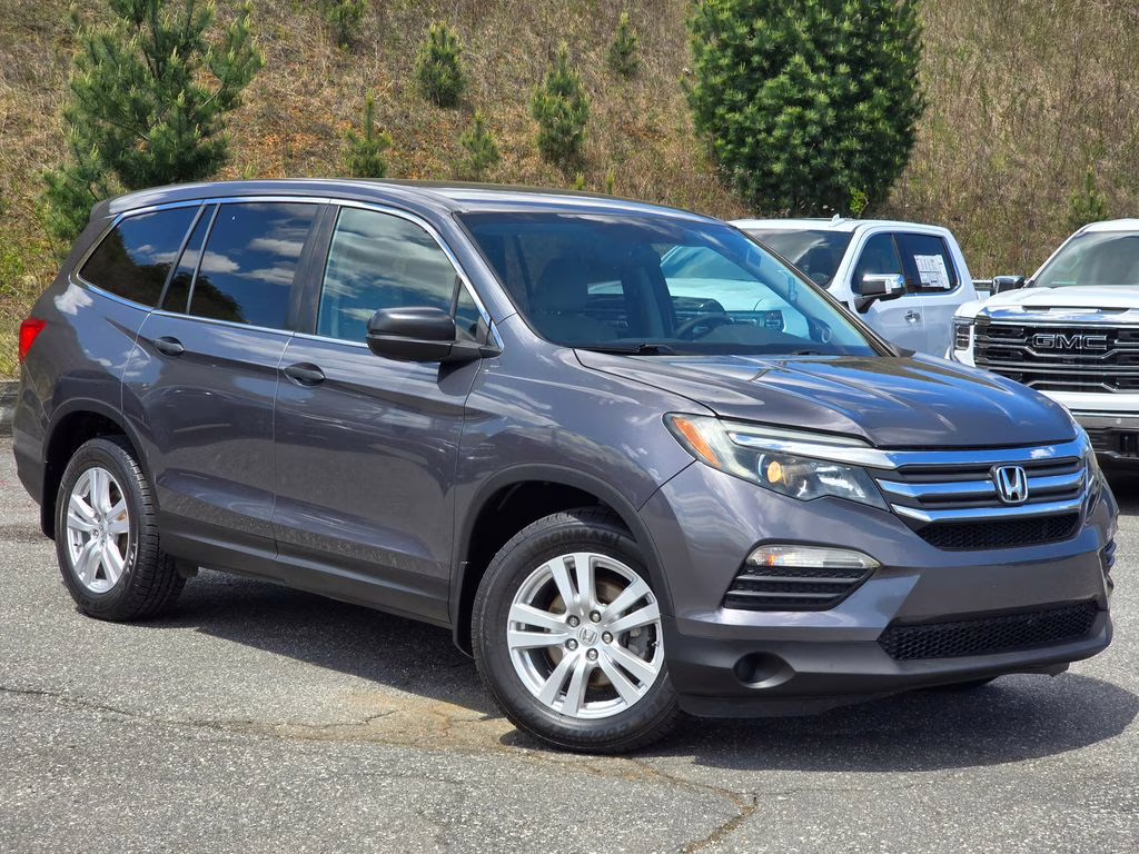 2016 Gray Honda Pilot LX AWD SUV
