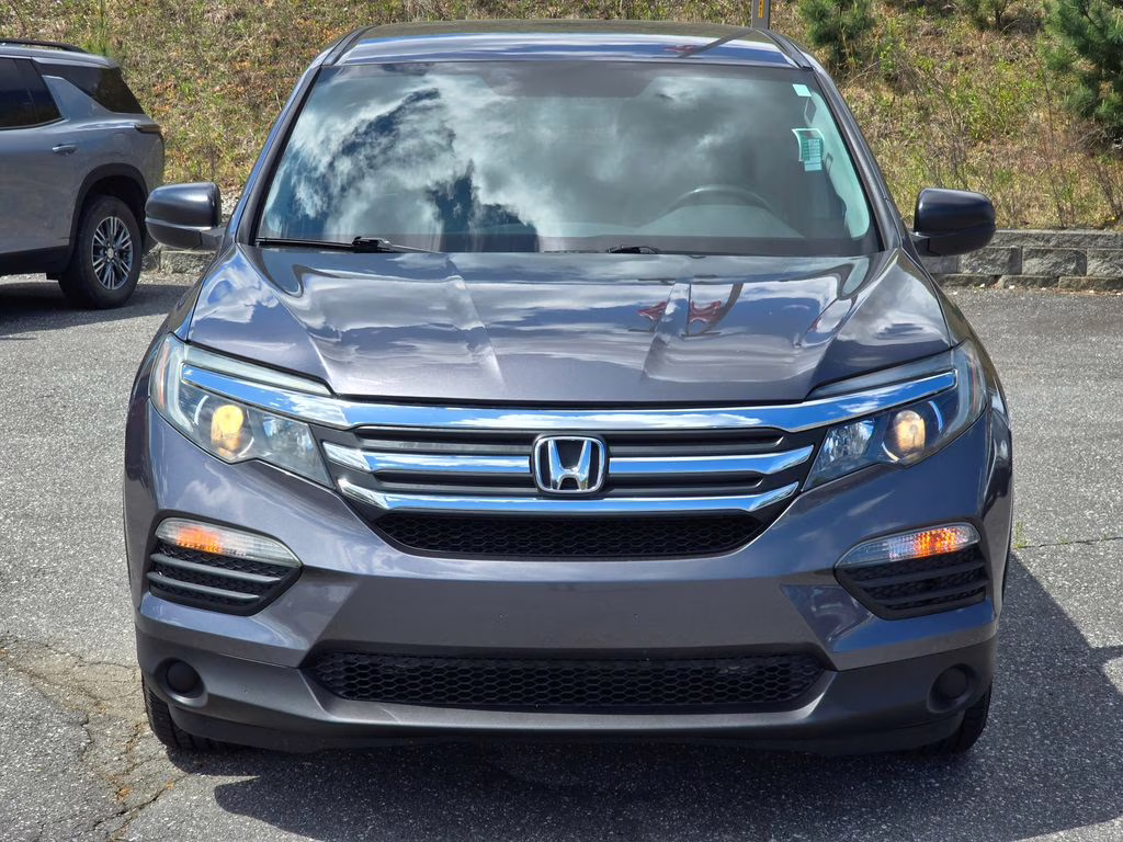 2016 Gray Honda Pilot LX AWD SUV