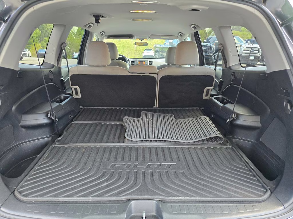 2016 Modern Steel Metallic Honda Pilot LX AWD SUV