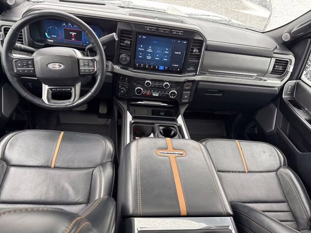 2024 Agate Black Metallic Ford Super Duty F-350 SRW Platinum 4X4 Truck