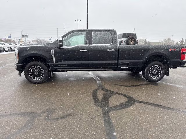 2024 Agate Black Metallic Ford Super Duty F-350 SRW Platinum 4X4 Truck