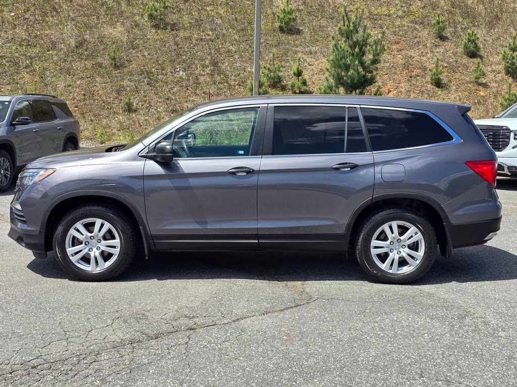 2016 Gray Honda Pilot LX AWD SUV