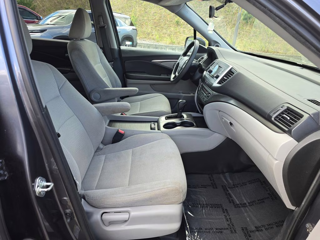 2016 Gray Honda Pilot LX AWD SUV