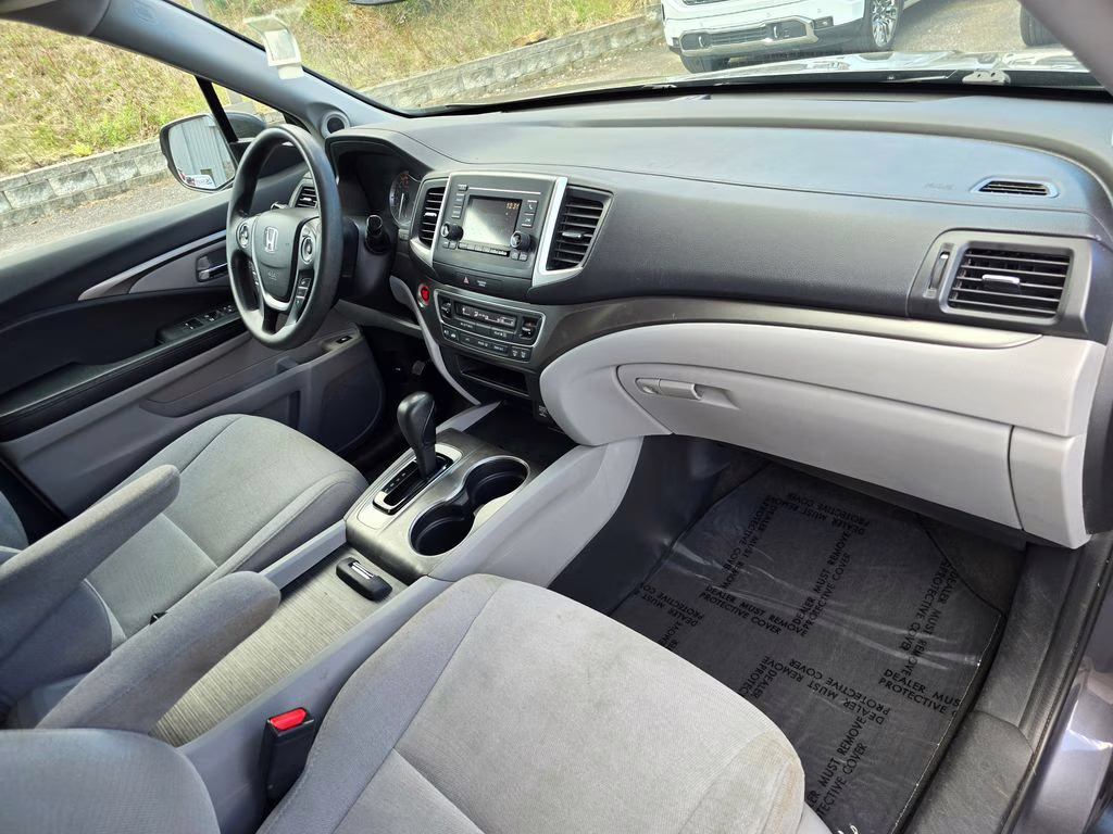 2016 Gray Honda Pilot LX AWD SUV