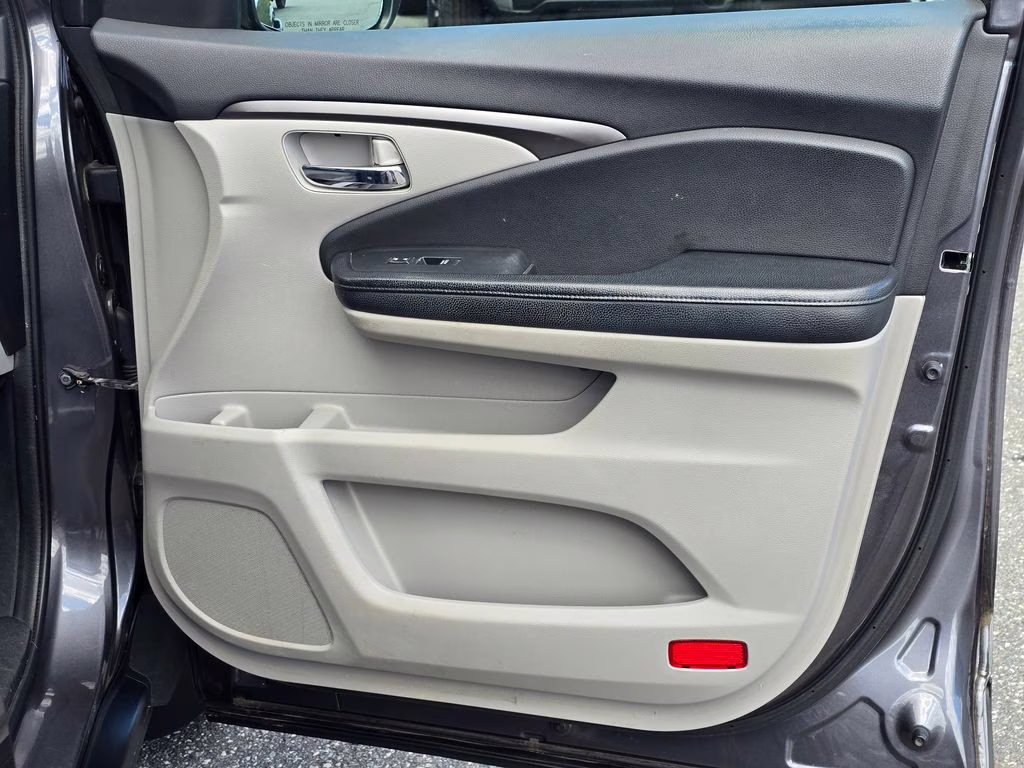 2016 Gray Honda Pilot LX AWD SUV