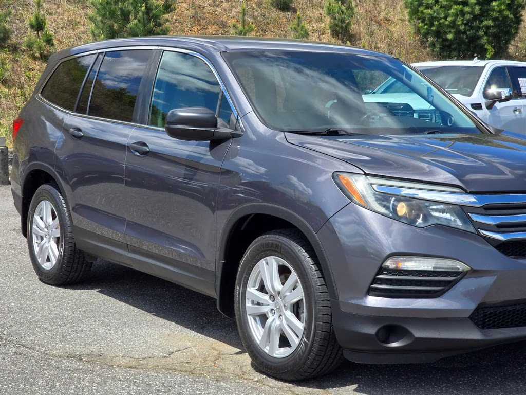 2016 Gray Honda Pilot LX AWD SUV