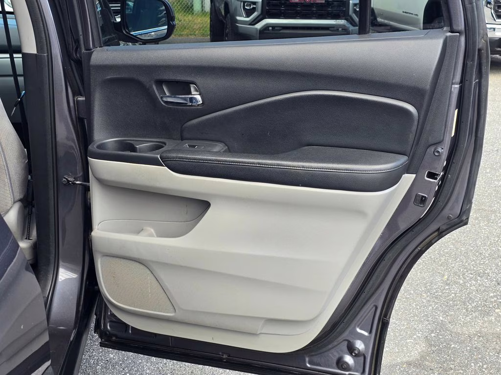 2016 Modern Steel Metallic Honda Pilot LX AWD SUV