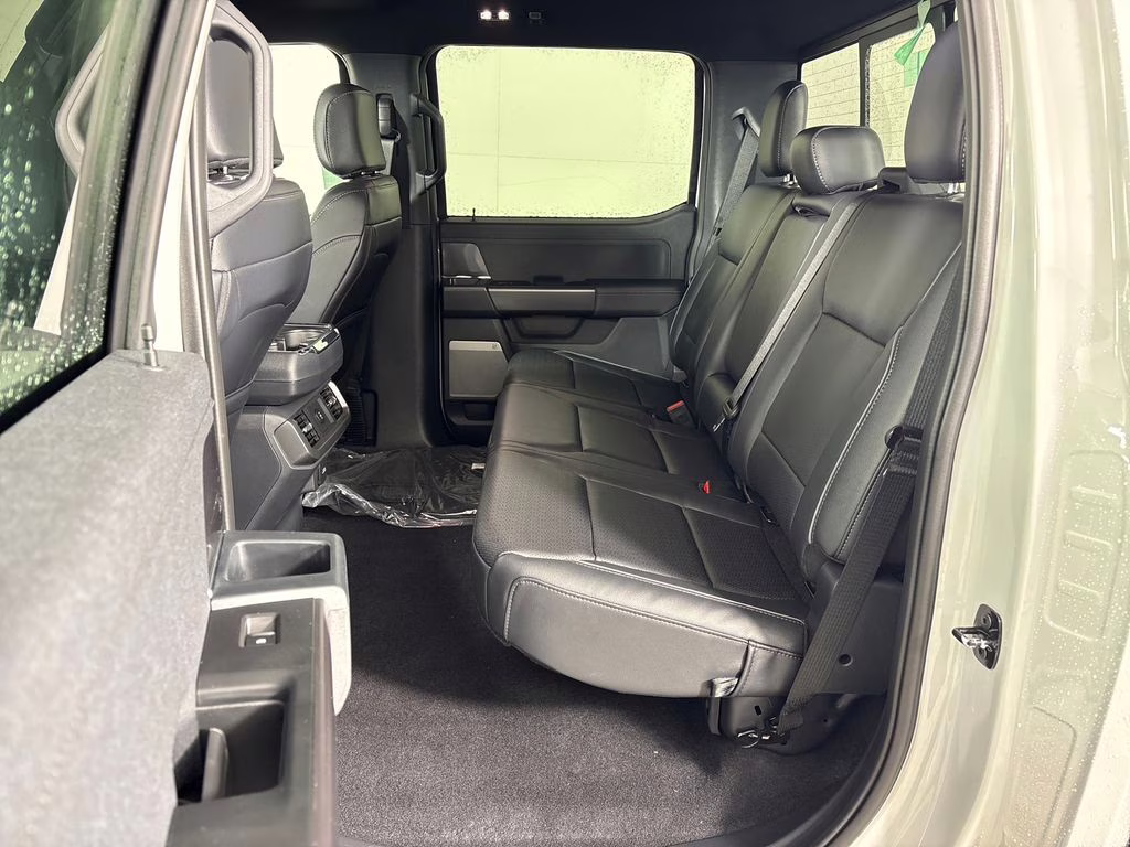 2026 Avalanche Ford F-150 Lariat 4X4 Truck