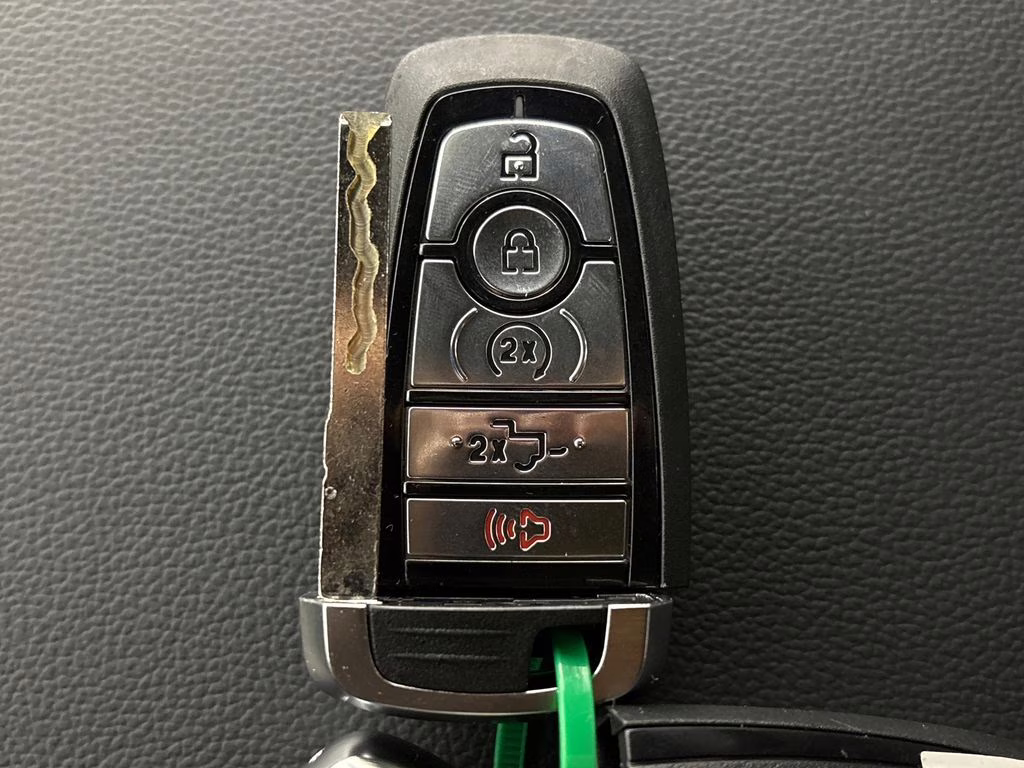 2026 Avalanche Ford F-150 Lariat 4X4 Truck