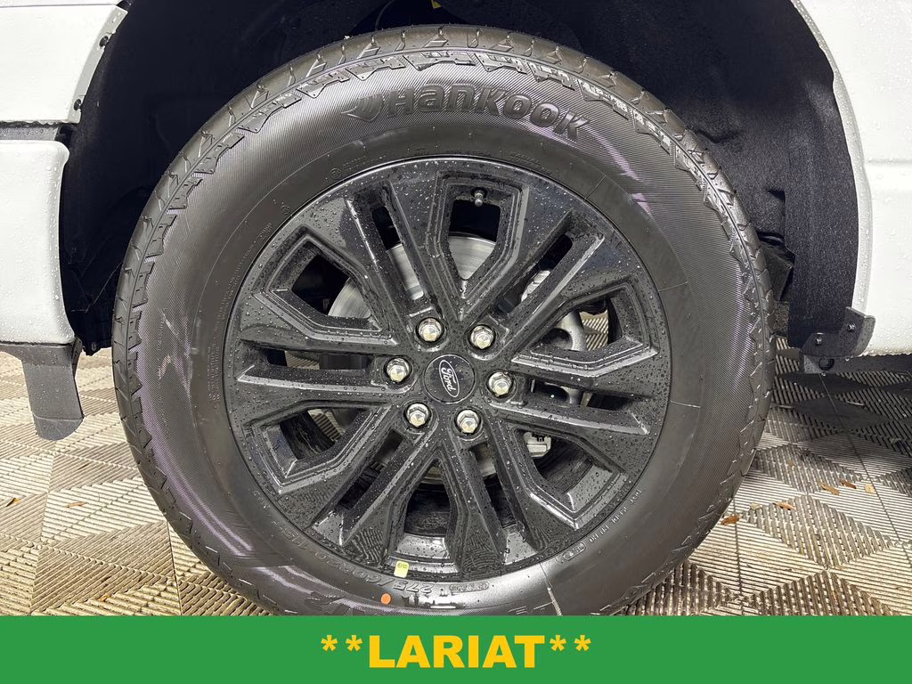 2026 Avalanche Ford F-150 Lariat 4X4 Truck