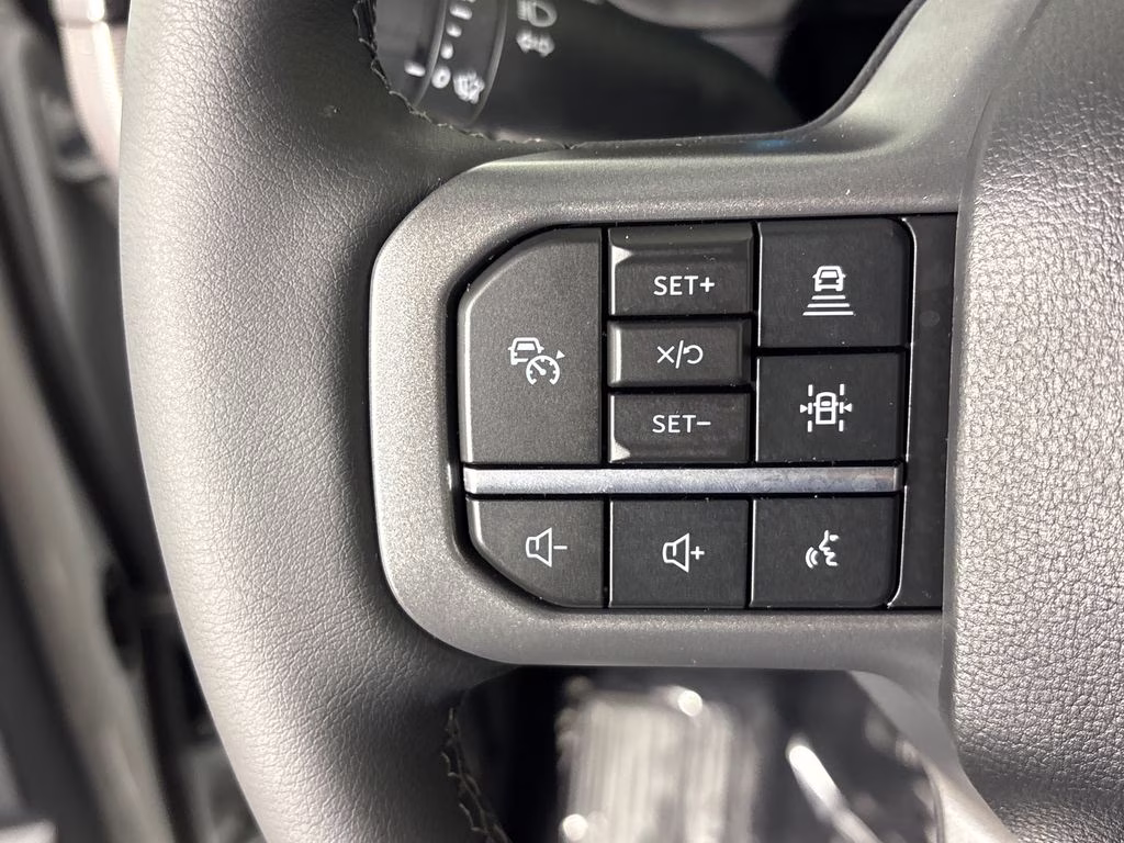 2026 Avalanche Ford F-150 Lariat 4X4 Truck