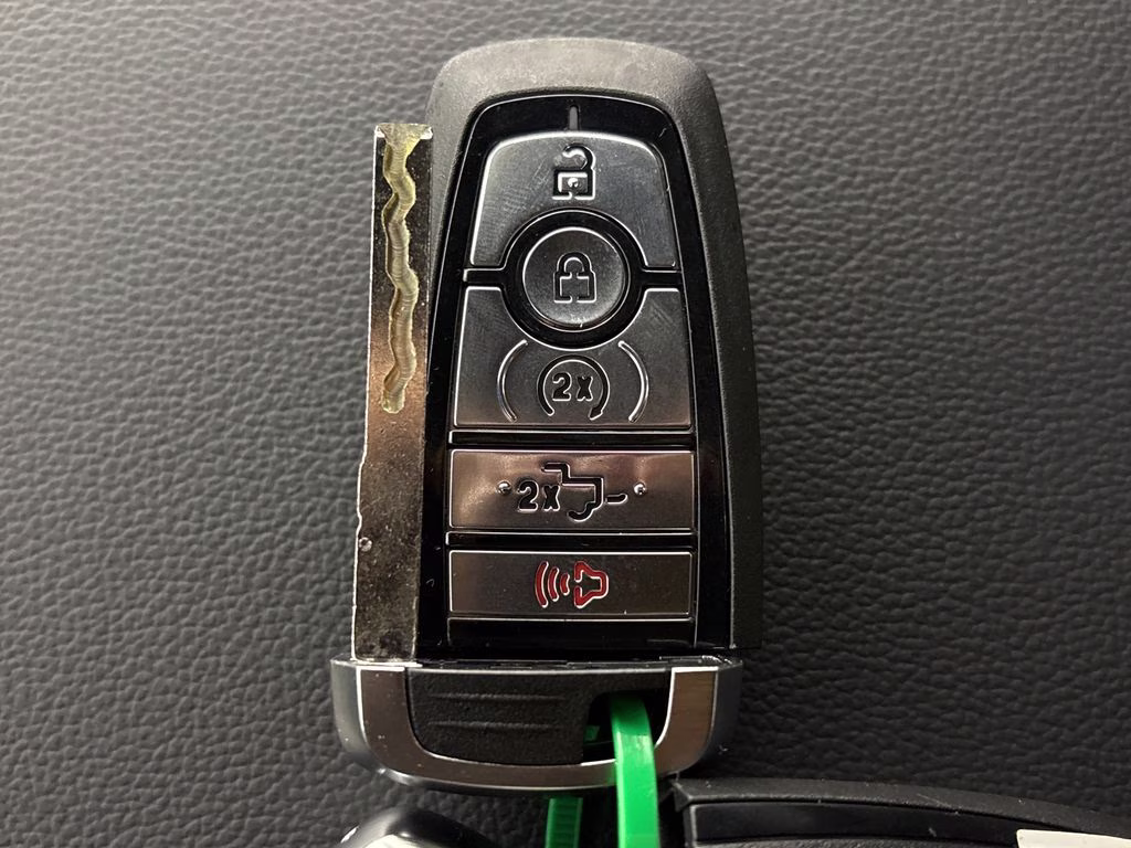 2026 Avalanche Ford F-150 Lariat 4X4 Truck