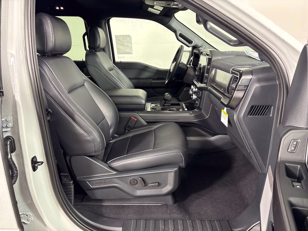 2026 Avalanche Ford F-150 Lariat 4X4 Truck