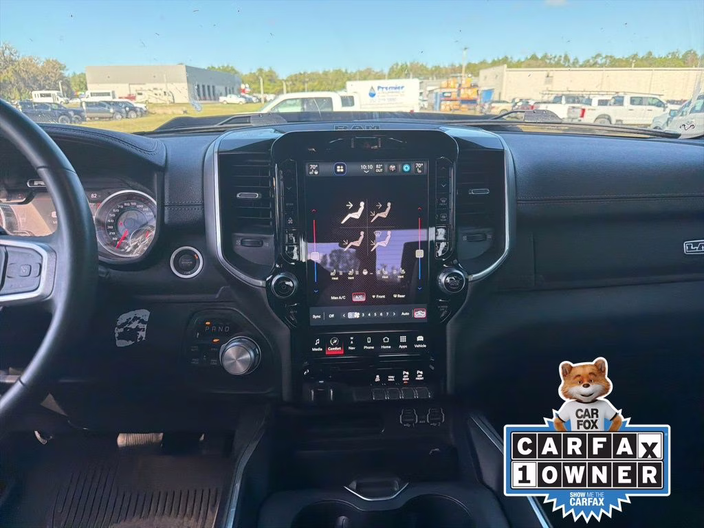 2022 Diamond Black Crystal Pearlcoat Ram 1500 Laramie 4X4 Truck