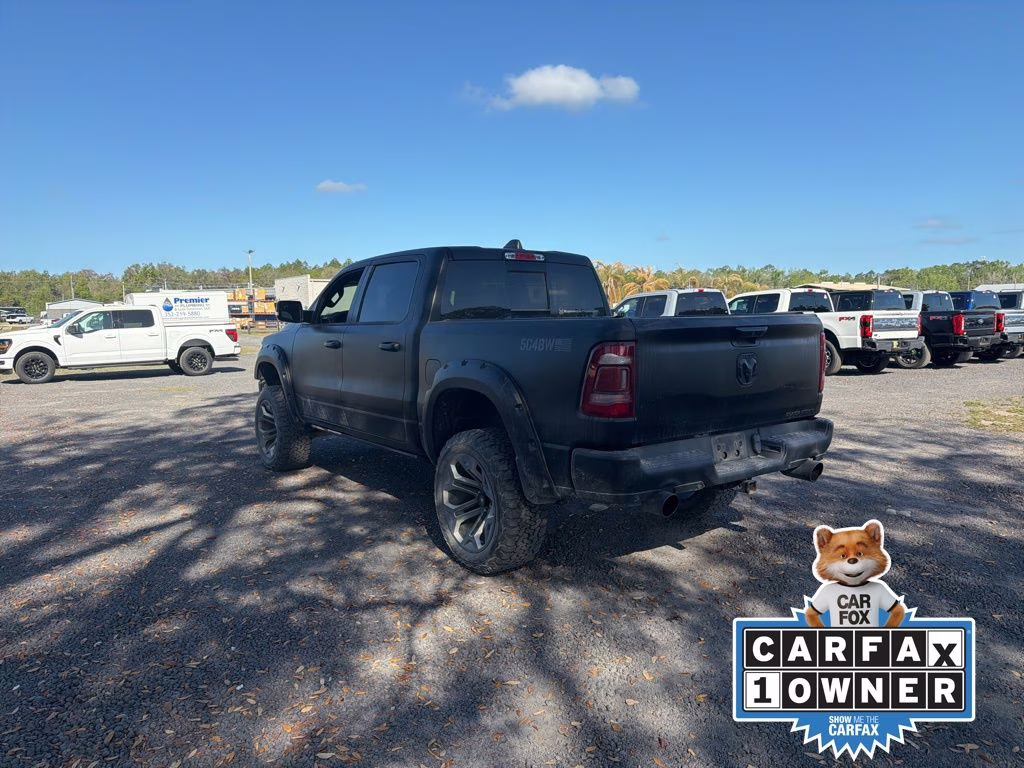 2022 Diamond Black Crystal Pearlcoat Ram 1500 Laramie 4X4 Truck