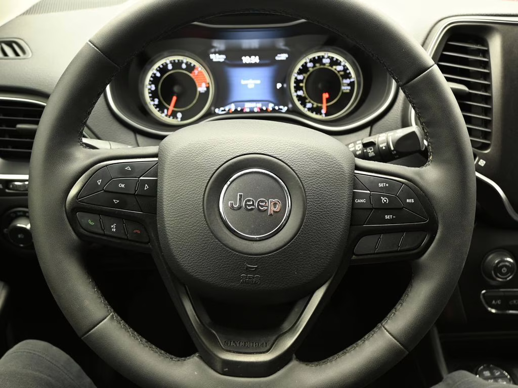 2022 Diamond Black Crystal Pearlcoat Jeep Cherokee Trailhawk 4X4 SUV