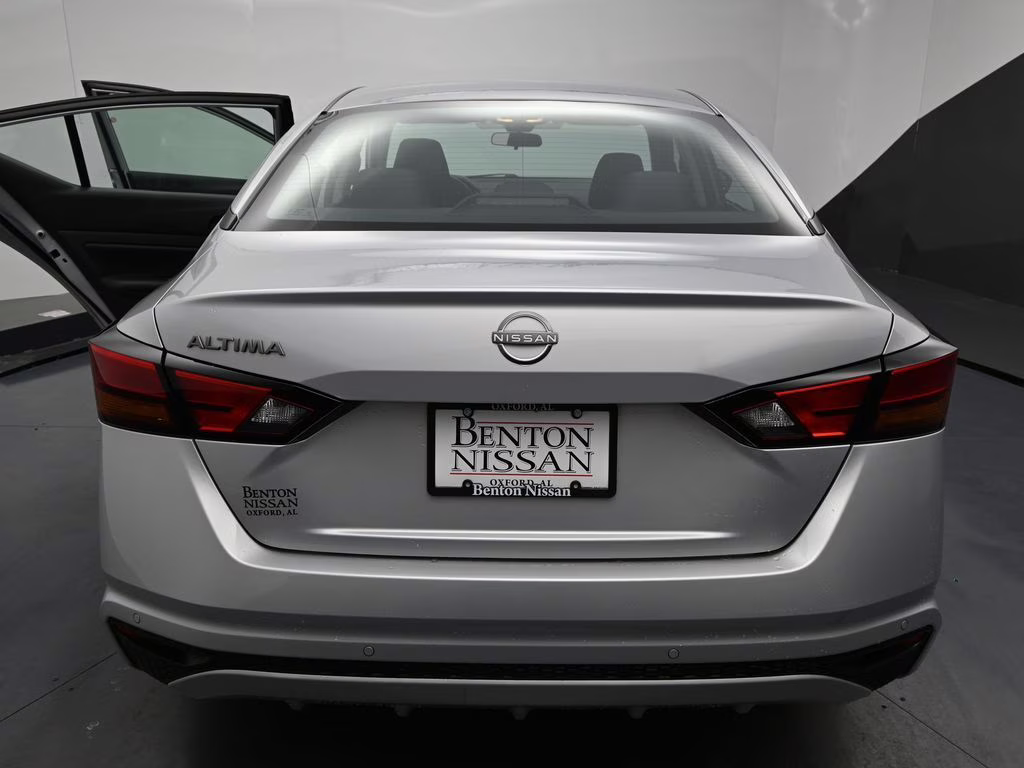 2024 Brilliant Silver Metallic Nissan Altima 2.5 S FWD Sedan