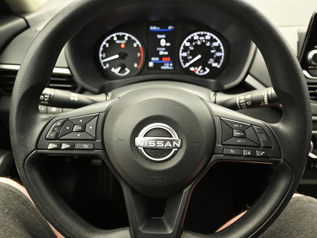 2024 Brilliant Silver Metallic Nissan Altima 2.5 S FWD Sedan