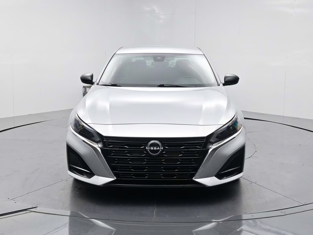 2024 Brilliant Silver Metallic Nissan Altima 2.5 S FWD Sedan