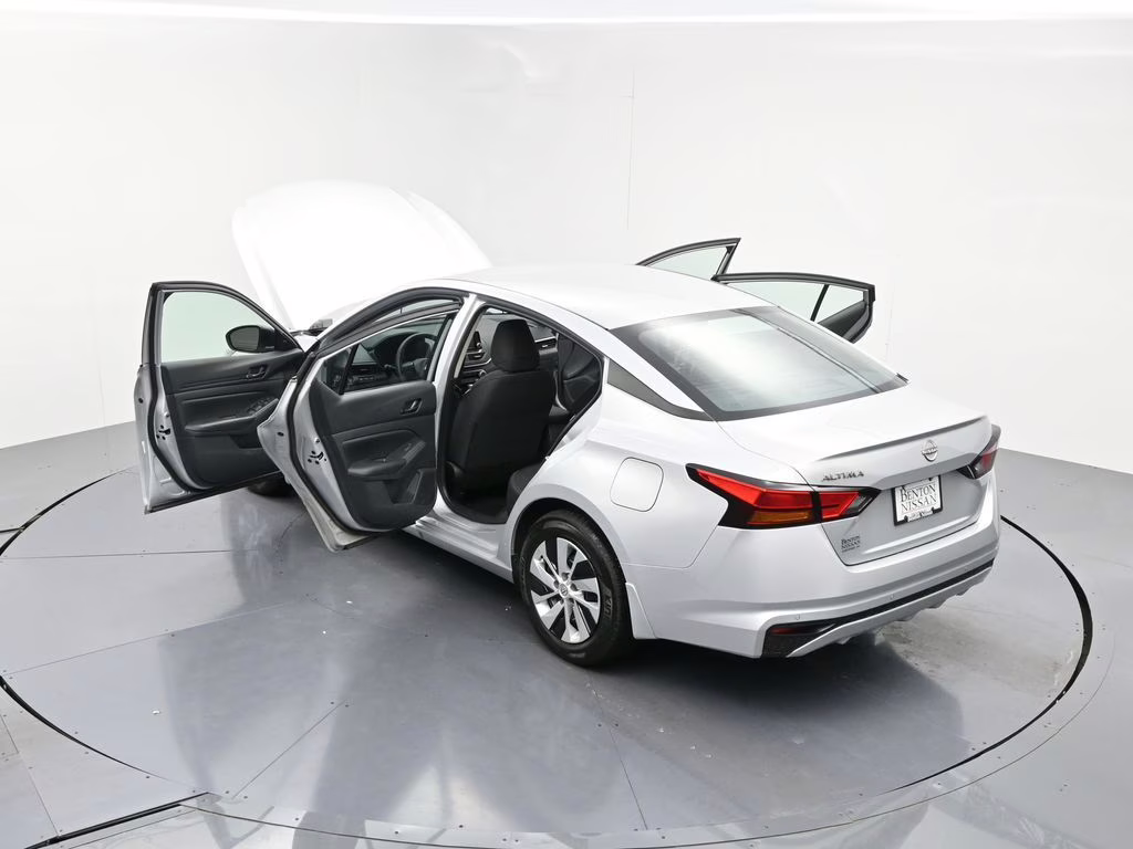2024 Brilliant Silver Metallic Nissan Altima 2.5 S FWD Sedan