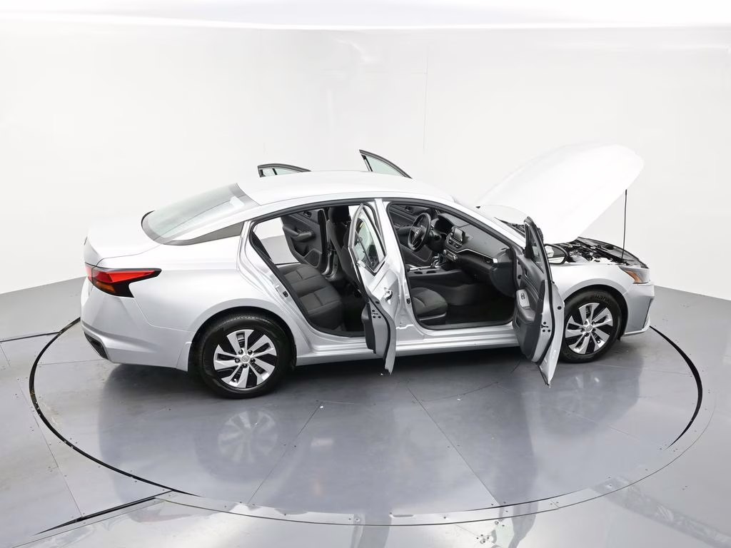 2024 Brilliant Silver Metallic Nissan Altima 2.5 S FWD Sedan