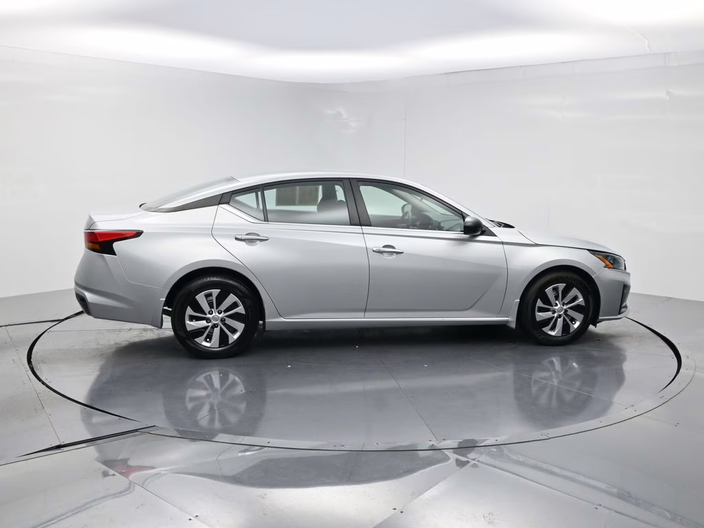 2024 Brilliant Silver Metallic Nissan Altima 2.5 S FWD Sedan