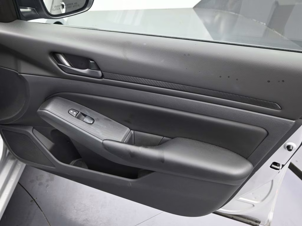 2024 Brilliant Silver Metallic Nissan Altima 2.5 S FWD Sedan