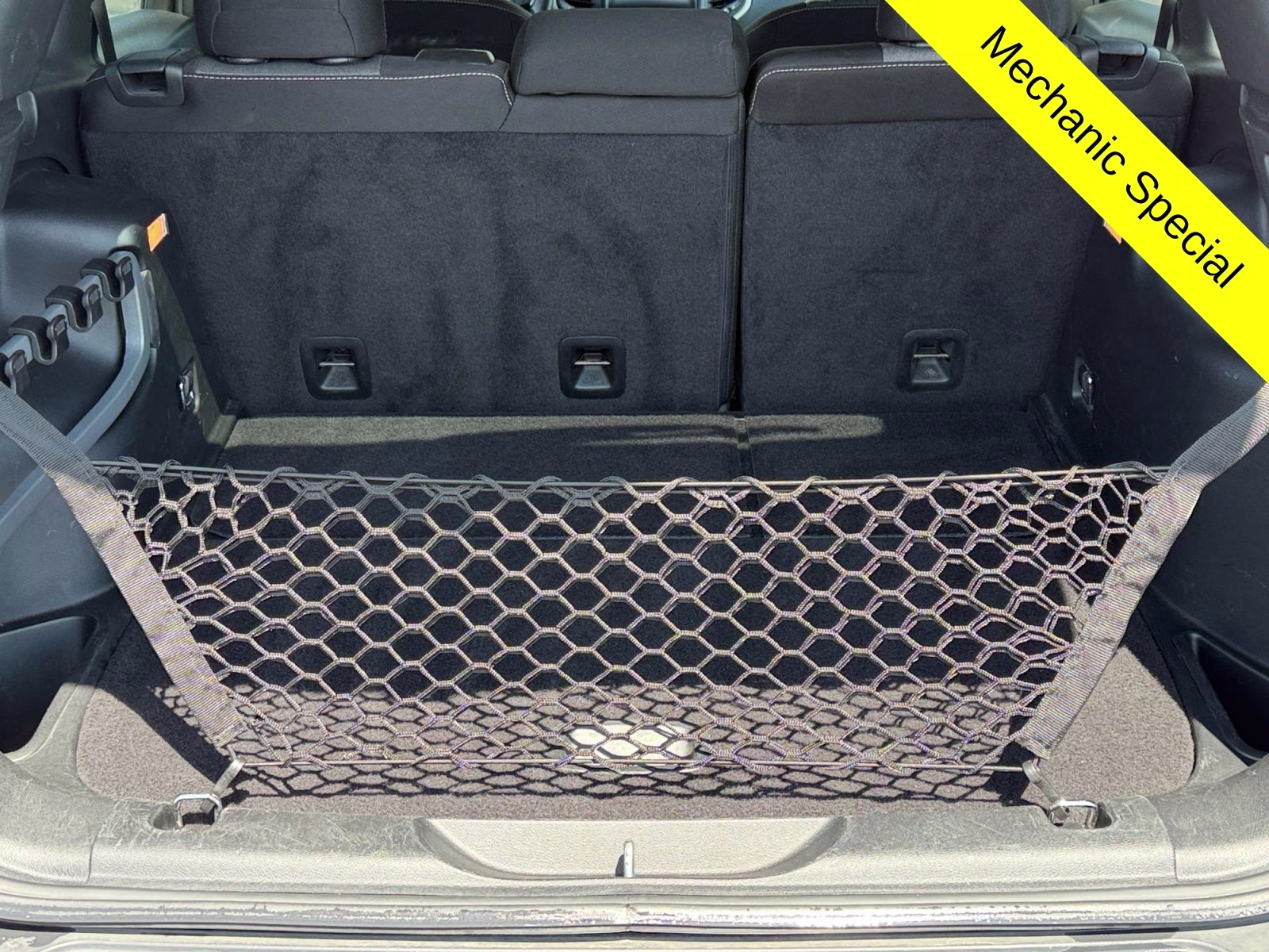 2014 Bright White Clearcoat Jeep Cherokee Latitude 4X4 SUV