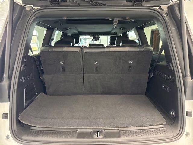 2022 Bright White Clearcoat Jeep Wagoneer Series III 4X4 SUV